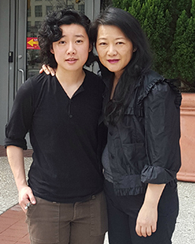 Kidney transplant recipient Mindy Lam and her daughter
